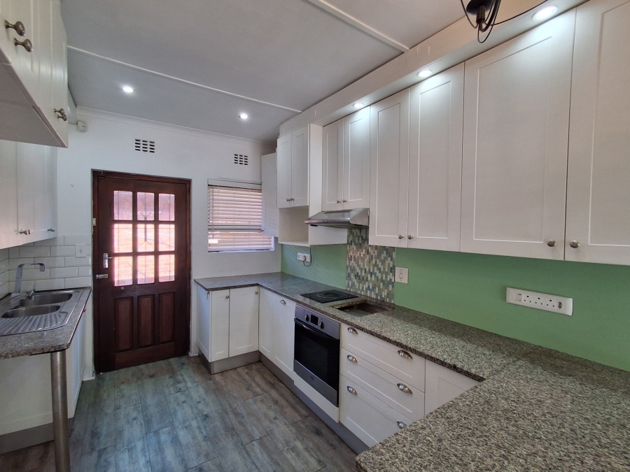 4 Bedroom Property for Sale in Nahoon Valley Park Eastern Cape